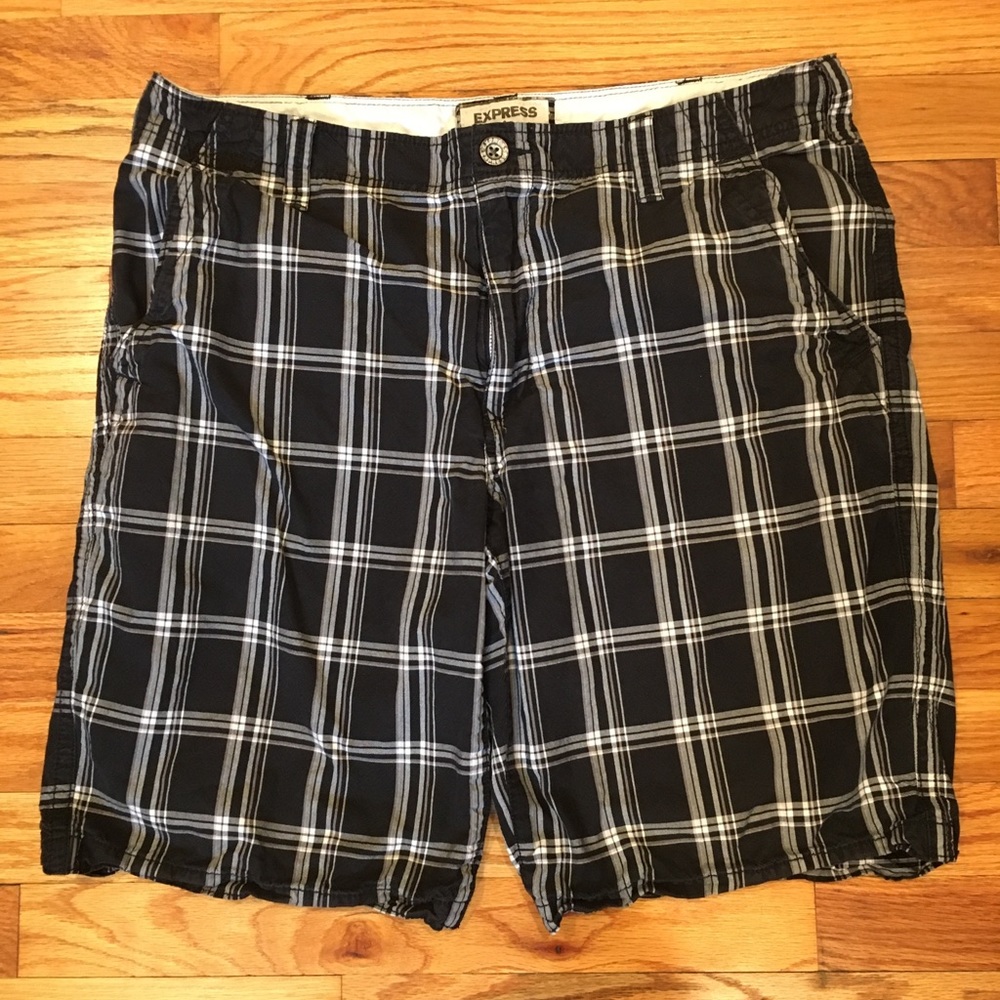 Express men’s short